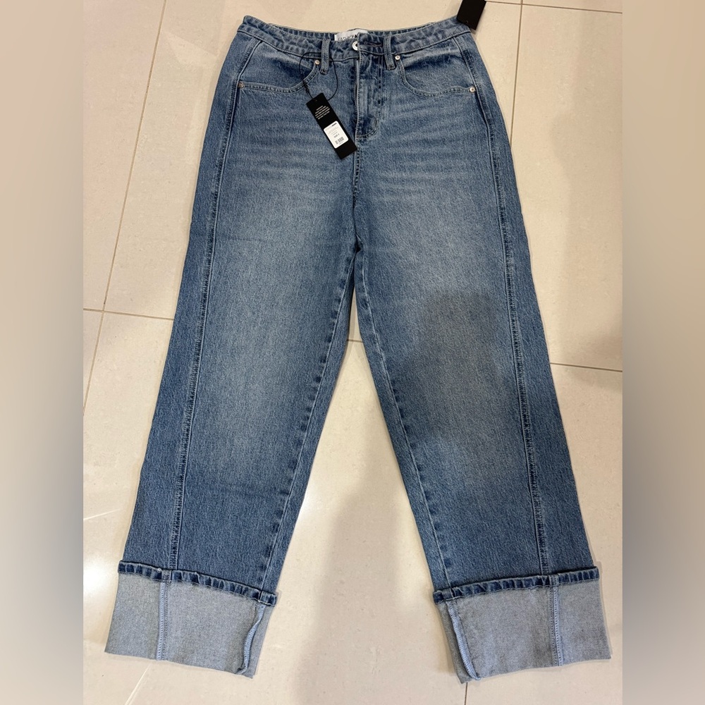 Fashion Nova Light Blue Cropped Jeans